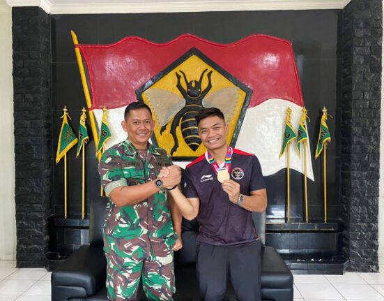 Danyon Zikon 14 Letkol Yanfri Apresiasi Prestasi Yang Diraih Oleh Sertu Sandy Firmansyah