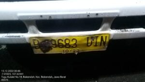 Supir Molen Nakal Jual Sisa Cor Beton Rigit