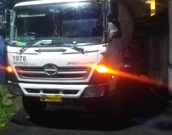 Supir Molen Nakal Jual Sisa Cor Beton Rigit