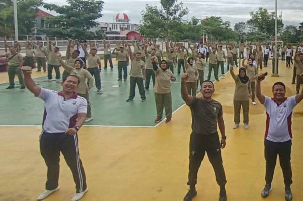 Kompak TNI-POLRI Dan ASN Kota Blitar Olahraga Bersama