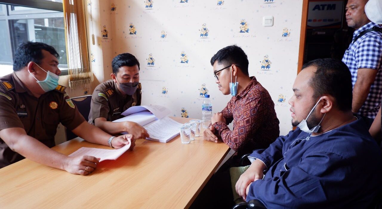 Pelaksanaan Penyerahan Tersangka Dan Barang Bukti Tahap 2