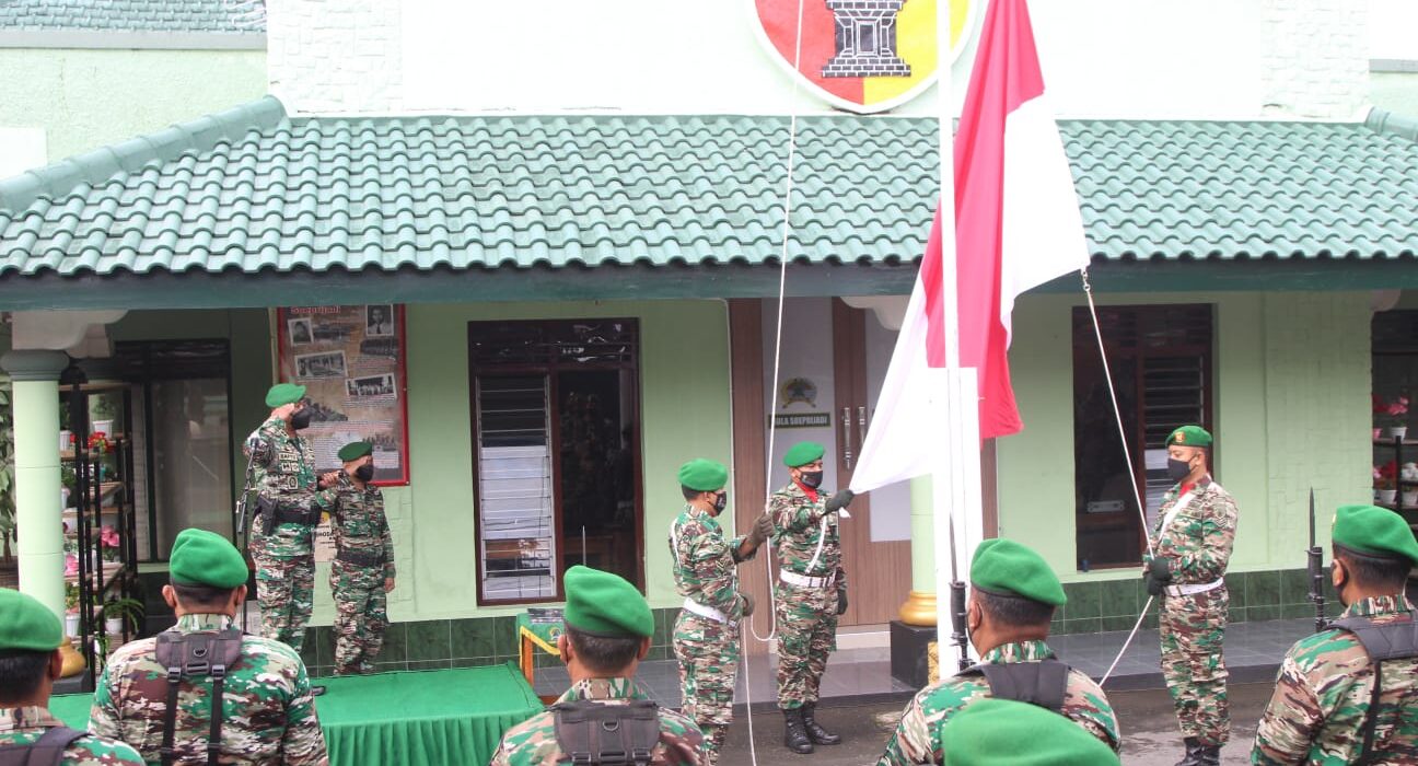 Pimpin Upacara Bendera Tujuh Belasan Bulan Februari 2023, Dandim 0808/Blitar Bacakan Amanat Kasad