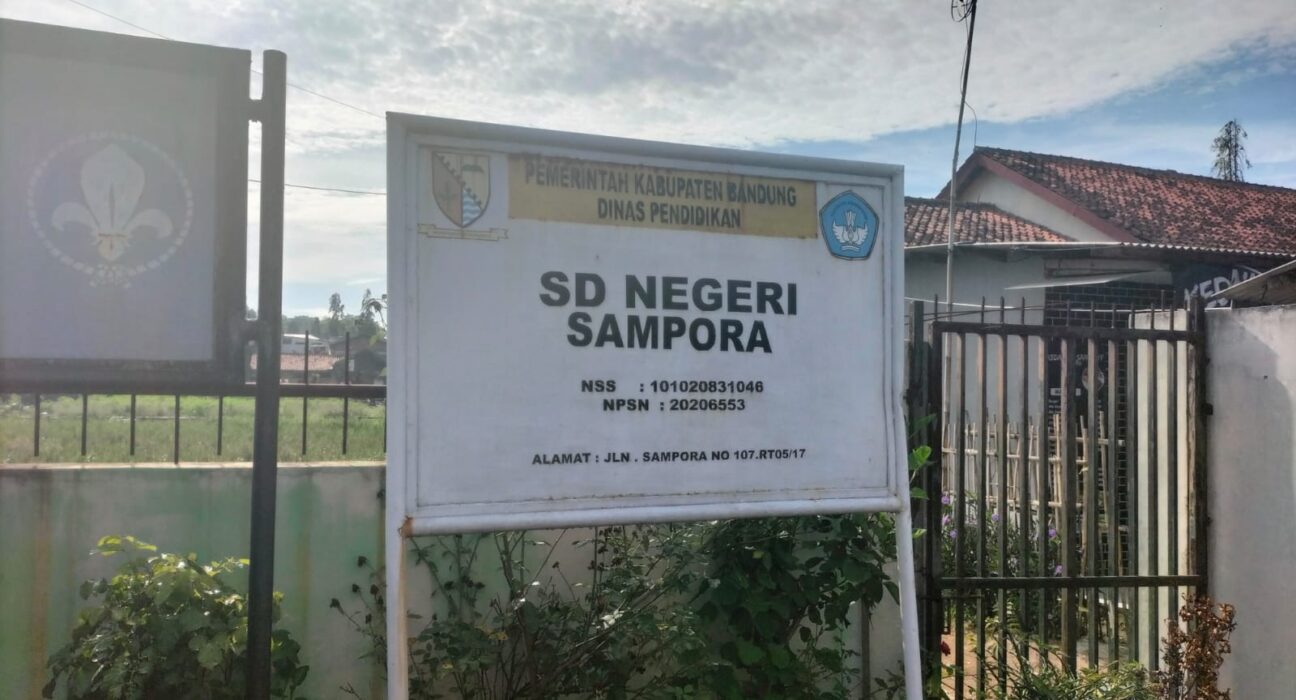Adanya Praktik Penjualan Buku LKS Di SDN Sampora