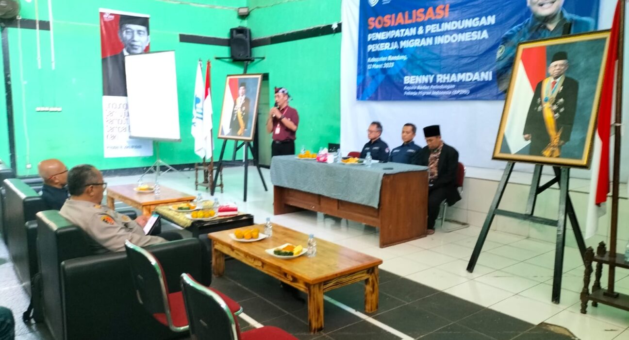 Dengan Antusias Warga Sambut Sosialisasi BP2MI Di Kelurahan Baleendah