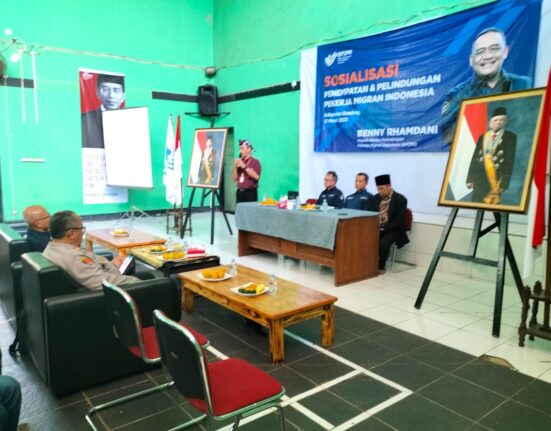 Dengan Antusias Warga Sambut Sosialisasi BP2MI Di Kelurahan Baleendah