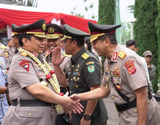 WAKAPOLRI BUKA PENDIDIKAN SESPIMTI DIKREG KE-32, SESPIMEN DIKREG KE-63 DAN SESPIMA POLRI ANGKATAN KE-69 TAHUN 2023