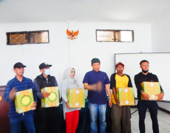 Kades Cangkuang wetan Sosialisasikan Program-program Sambil Bersilaturahmi Dengan Seluruh RW