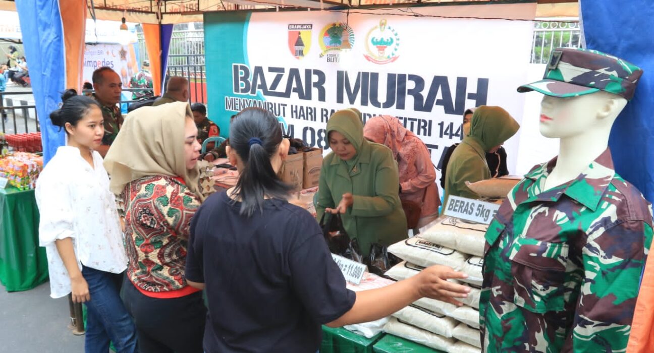 Sambut Hari Raya Idul Fitri 1444 H, Kodim 0808/Blitar Bersama UMKM Kota Blitar Gelar Bazar Murah