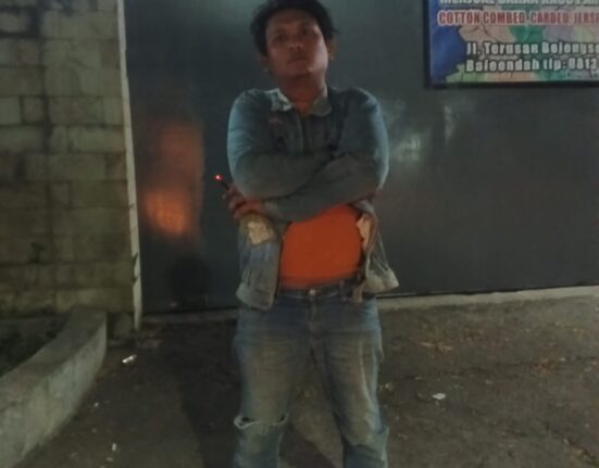 Pemasangan Tiang Fiber Optik Di RW.22 Baleendah Bagaikan Maling Di Malam Hari