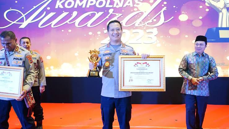 Kapolresta Bandung Raih Penghargaan Terbaik 1 Tingkat Polres Dalam Kompolnas Awards 2023