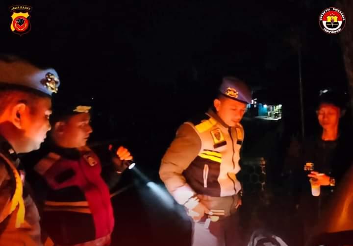 Polsek Bayongbong Polres Garut Sita Puluhan Drum Miras