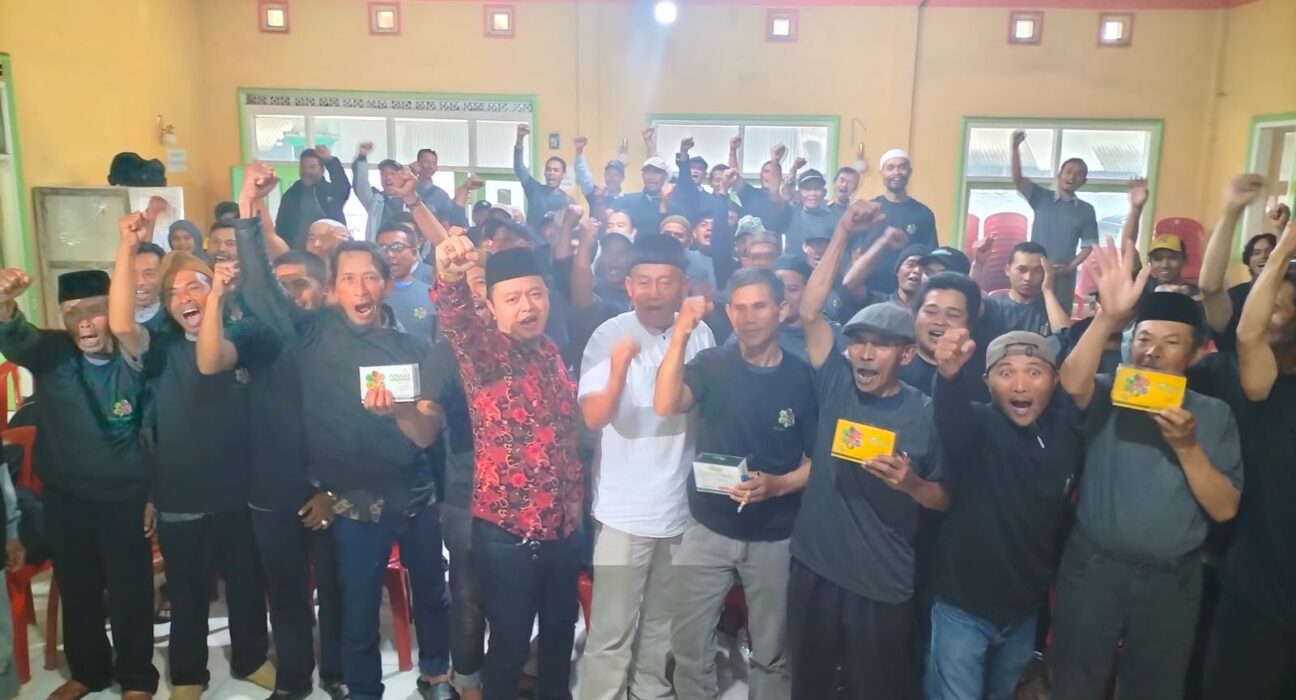 Sosialisasi Pupuk Organis Nasional (PORNAS) Di Desa Alamendah