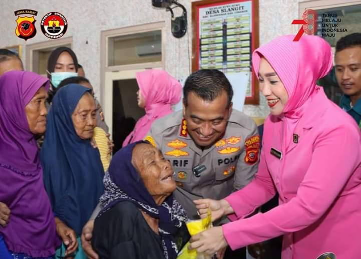 Polresta Cirebon Salurkan Bantuan Air Bersih, Sembako, Nutrisi untuk Balita, dan Pengobatan Gratis di Desa Slangit