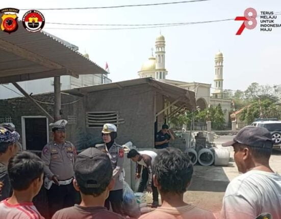 Satlantas Polres Majalengka Bersama Ditlantas Polda Jabar Melaksanakan Sosialisasikan Dikmas Lantas