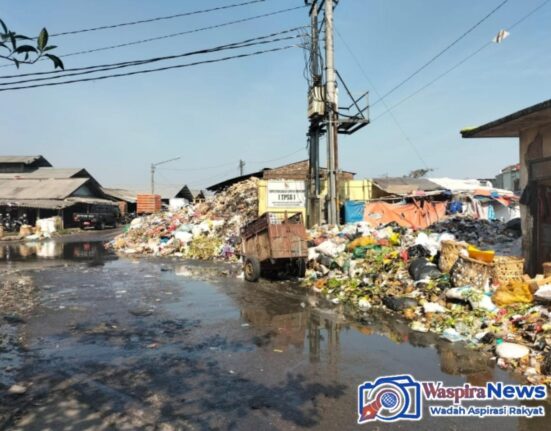 Sampah Di Pasar Baleendah Menggunung, Akibat Kebijakan DLH Dan Diduga Terindikasi Pungli Oleh Kader