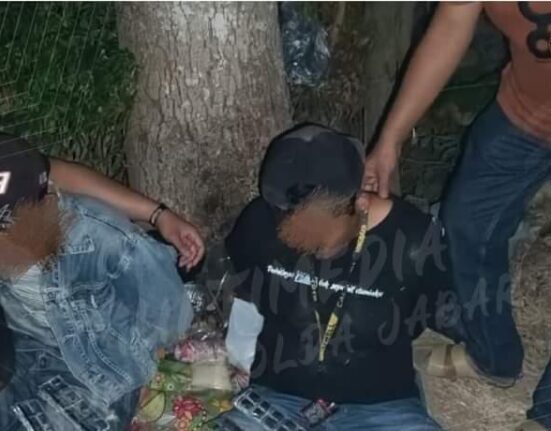 Tiga Pria Pengedar Obat Di Amankan Polisi Di Indramayu