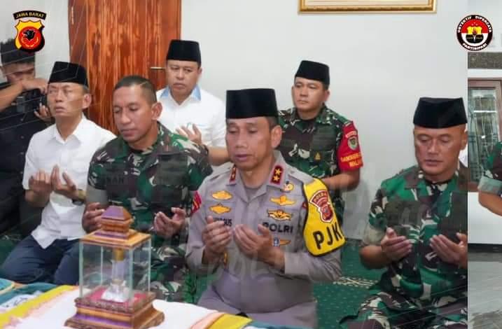 Pangdam III/Siliwangi Bersama Kapolda Jabar Silaturahmi ke Sejumlah Pesantren di Bogor