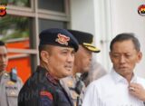 Dansat Brimob Polda Jabar Damping Kapolda Jabar Amankan Kunjungan Presiden Di Karawang