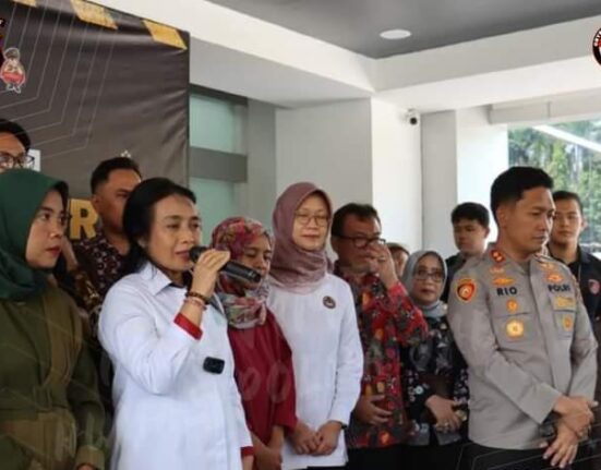 Penuh Haru, Penyelarahan Bayi Tertukar Kepada Orang Tua Biologisnya