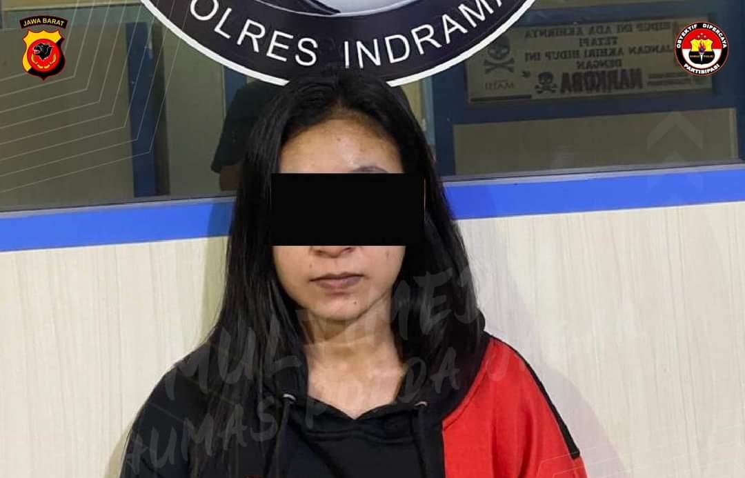 Polres Indramayu Amankan Seorang Wanita Muda Yang Diduga Kuat Terlibat Ketersediaan Obat Farmasi Tanpa Izin Edar