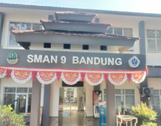 TERNYATA PEMALSUAN DATA KEPENDUDUKAN MEWARNAI PPDB 2023/2024 DI SMAN 9 BANDUNG