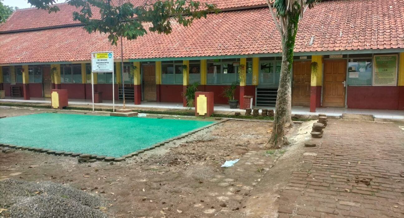 Tanpa Papan Proyek Pembangunan Sumur Resapan Di SDN Sagaracipta