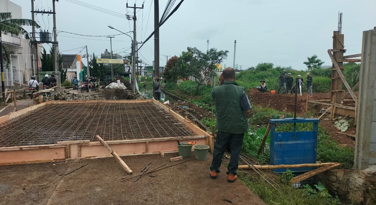 MASYARAKAT SOROT PEKERJAAN PROYEK PEKERJAAN JEMBATAN CIATEUL BOJONGSOANG