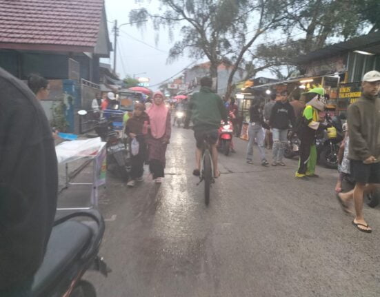 Buka Puasa Hari Ke 5 Warga Sekitar Serbu Kuliner Sambut Bulan Suci 1 Ramadhan 1445 H