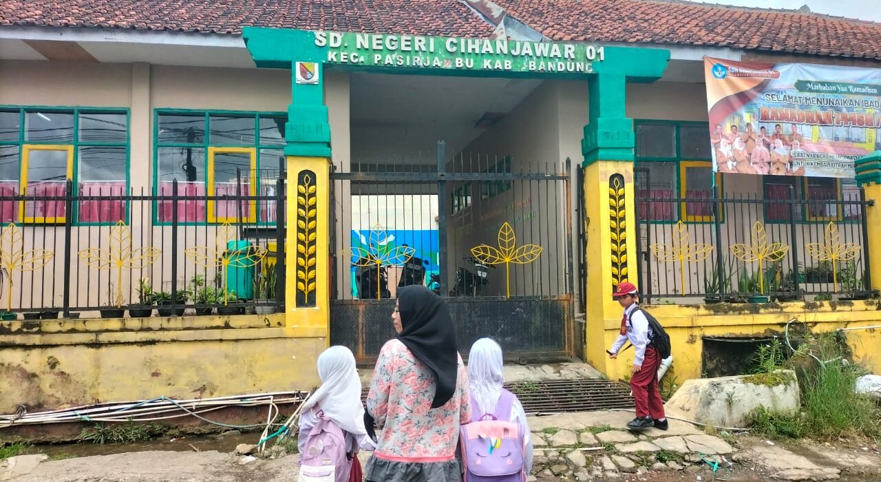 Lagi Lagi Praktik Dugaan Pungli Terendus Lagi Di Sekolah SDN Cihanjawar 01 Kec Pasir Jambu