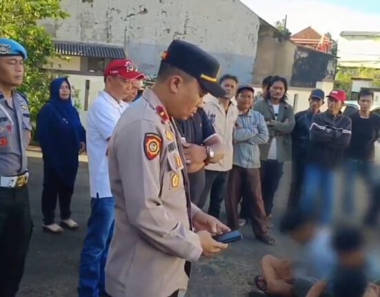 POLSEK CIMAUNG LAKUKAN PEMBINAAN KEPADA PARA PELAKU TAWURAN/PERANG SARUNG DI WILAYAH KECAMATAN CIMAUNG