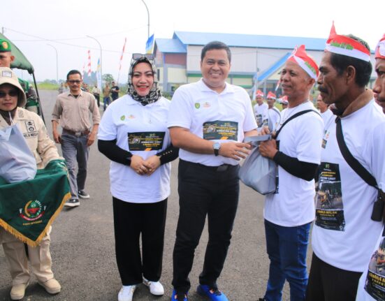Peserta Lomba Becak Freestyle Kodim 0611/Garut, Beraksi Spektakuler Di SOR Adiwijaya, Garut Dalam Rangka Peringati HUT Kodam lll/Slw ke 78