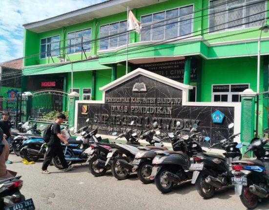 SMPN 1 Ciwidey Diduga Melakukan Praktek Pungli, Orang Murid Di Jadikan Korban