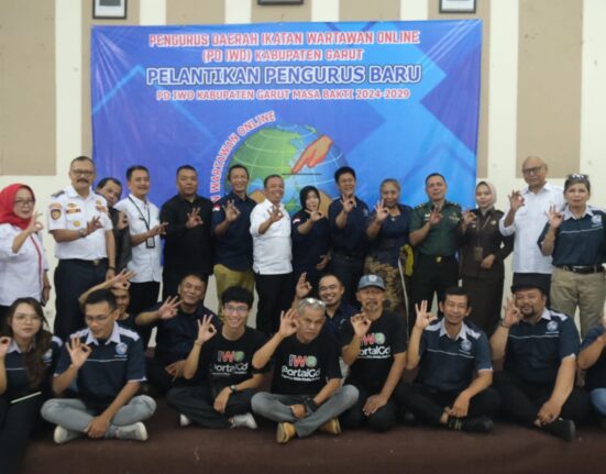 PD IWO Kabupaten Garut Di Lantik, Asisten Pemkesra Tekankan Peningkatan Kompetensi Wartawan