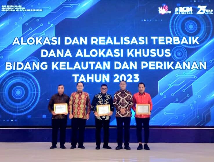 Membangun Ekonomi Biru : Kabupaten Garut Raih Penghargaan dari KKP