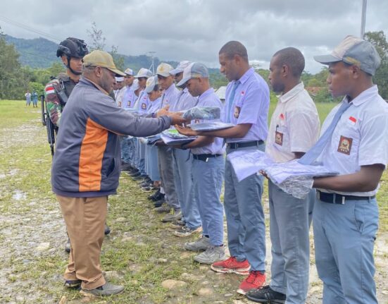 Sambut Hari Anak Nasional, Satgas Yonif 310/KK Peduli Generasi Emas Papua