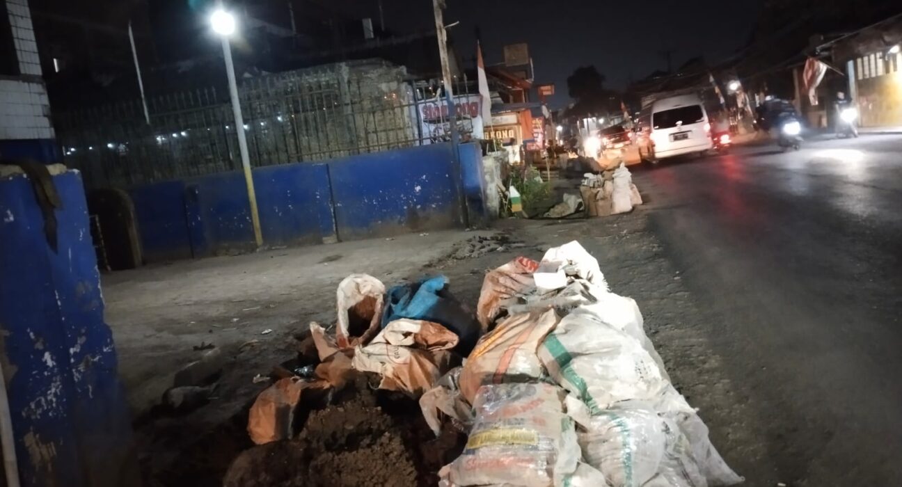 Galian Kabel Di Soal Warga Pihak PLN ULP Baleendah Terkesan Acuh