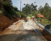 ABAIKAN KIP PROYEK TPT DI KAMPUNG CIBADAK RW 27, DIDUGA SEPERTI SILUMAN