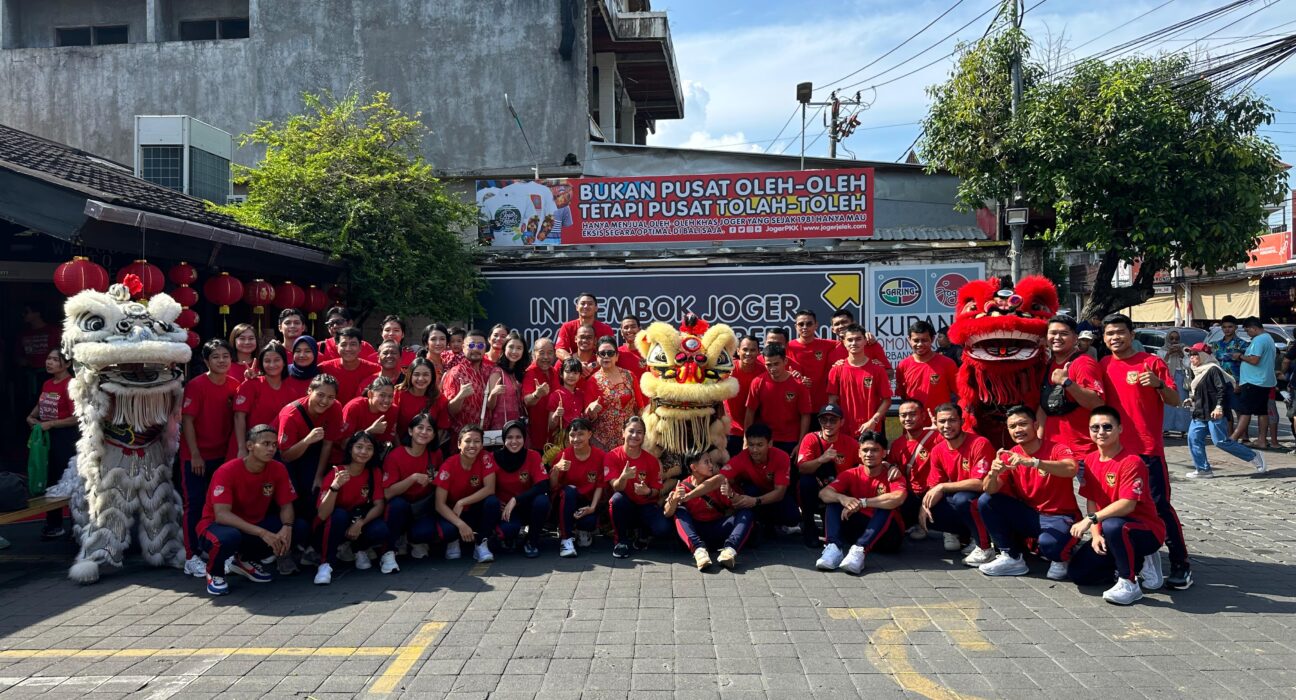 Atlet Pelatnas Karate Hadiri Hari Raya Imlek Di Pabrik Kata-Kata Joger Bali