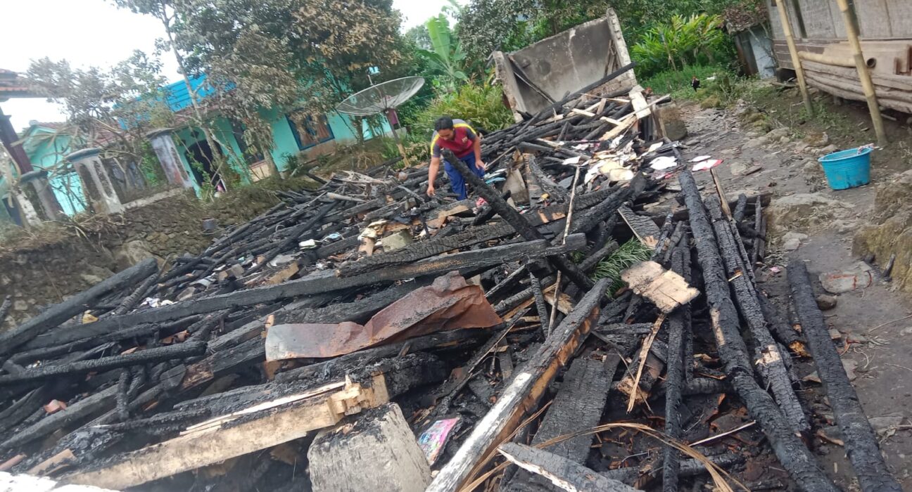 Akibat Kosleting Listrik Satu Rumah Warga Habis Di Lahap Si Jago Merah