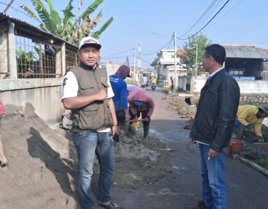 Dana Desa Malakasari Realisasikan Infrastruktur Pembangunan TPT