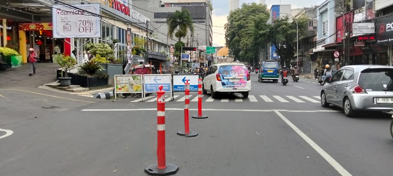 On Street Yogja Kepatihan, Getok Parkir Rp. 10 Ribu Tanpa Karcis