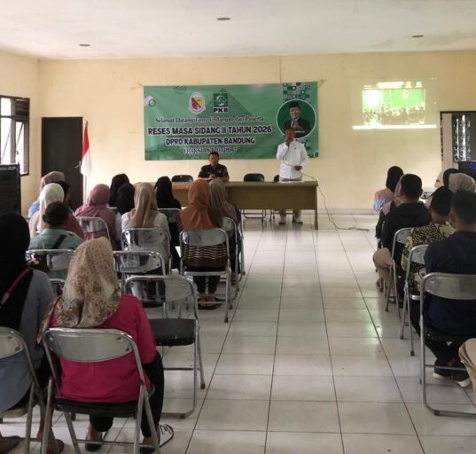 H TETE KUSWARA, SH, GIAT RESES DI SAMBUT ANTUSIAS MASYARAKAT ARJASARI