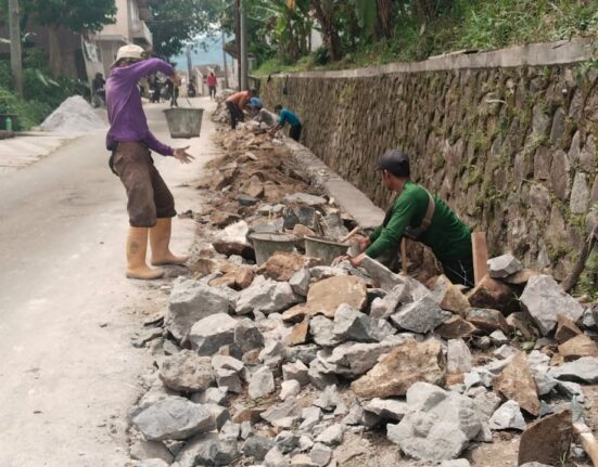 Ditemukan Nihil Papan Informasi, Proyek Drainase Jalan Batukarut-Sadah Diduga Langgar Peraturan