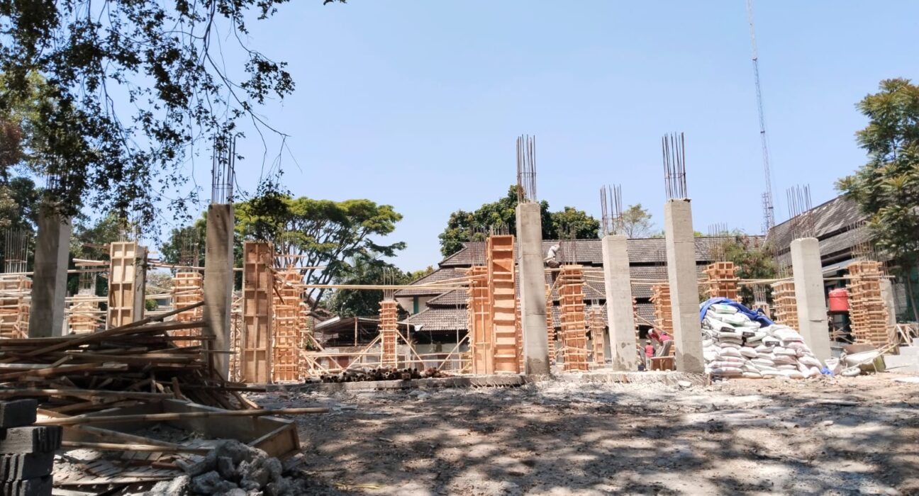 Abaikan Keselamatan Kerja dan Mutu Material, Proyek Gedung Diskominfo Kab. Bandung Disoal