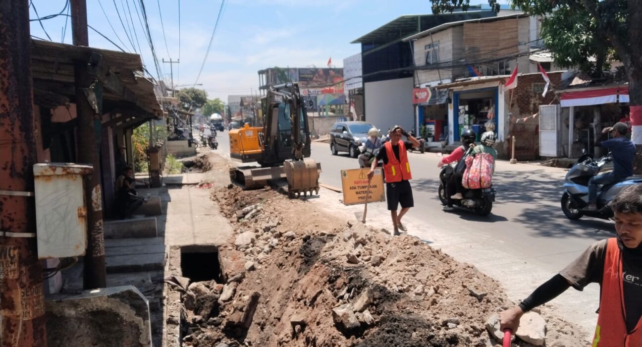 Proyek Pelebaran Jalan Terusan Buah Batu Dikeluhkan, Diduga Minim Pengawasan dan Abaikan K3