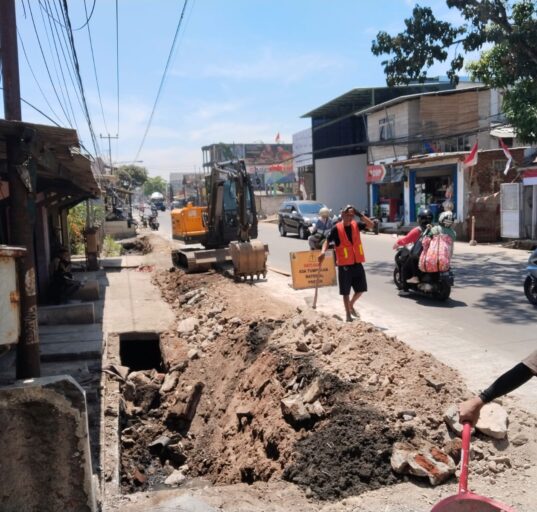 Proyek Pelebaran Jalan Terusan Buah Batu Dikeluhkan, Diduga Minim Pengawasan dan Abaikan K3