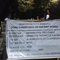Proyek Rehabilitasi Trotoar di Jalan Buah Batu Disorot: Minim Transparansi, Sisakan Kekumuhan, dan Dikeluhkan Warga