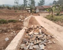 Lagi-Lagi Proyek Siluman,Tanpa Papan Informasi Di Desa Cihawuk : Lemahnya Pengawasan Dari Dinas Atau Instansi Terkait
