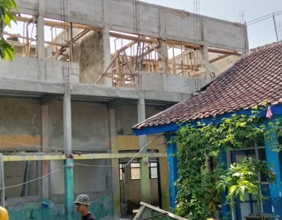 Diduga Dipihakketigakan, Proyek Revitalisasi SDN Bojongkoneng Timur 01 Disorot Publik